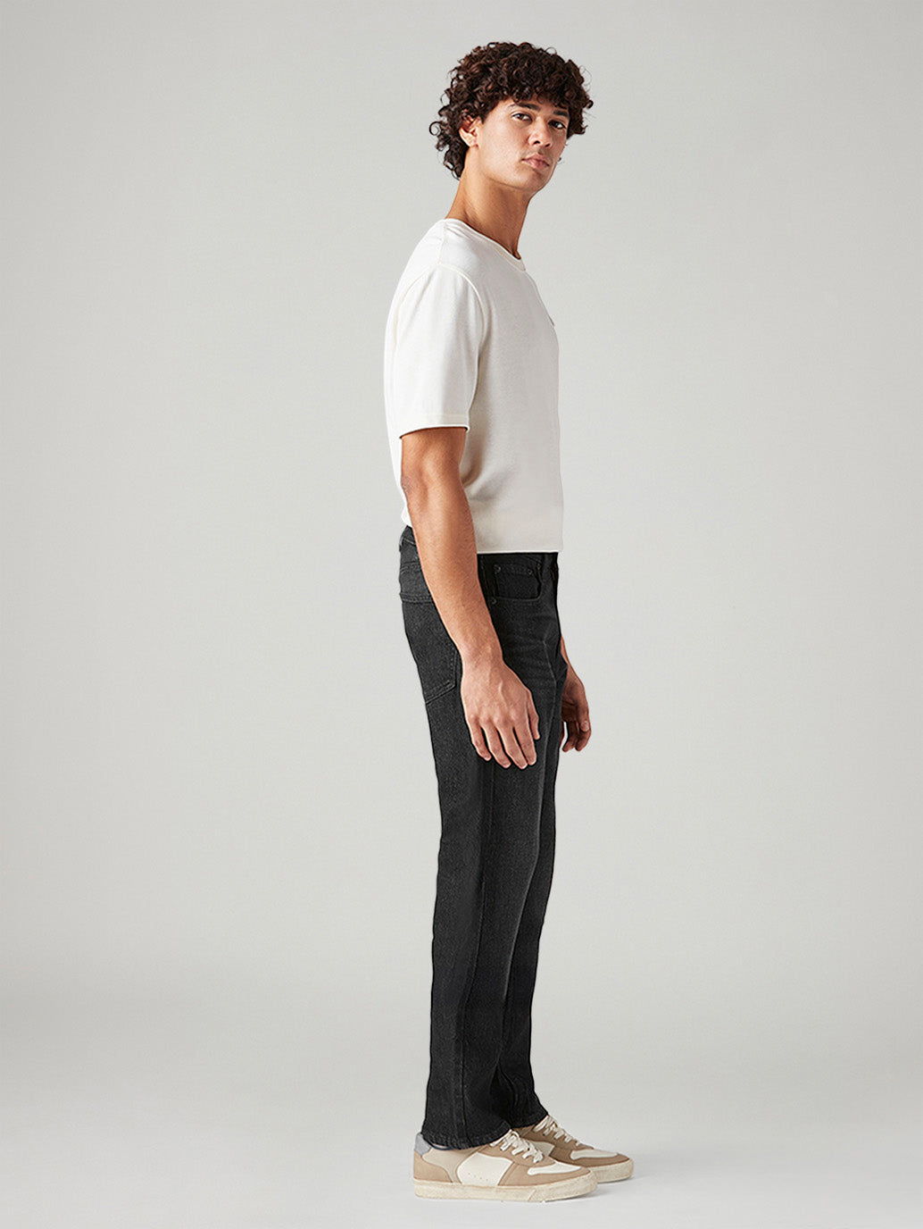 Men's 505 Black Straight Fit Mid Rise Jeans