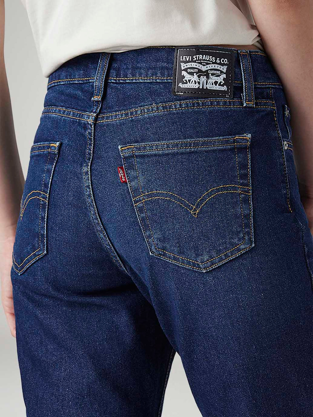 Women's 724 Dark Indigo Slim Straight Fit High Rise Tinted Jeans