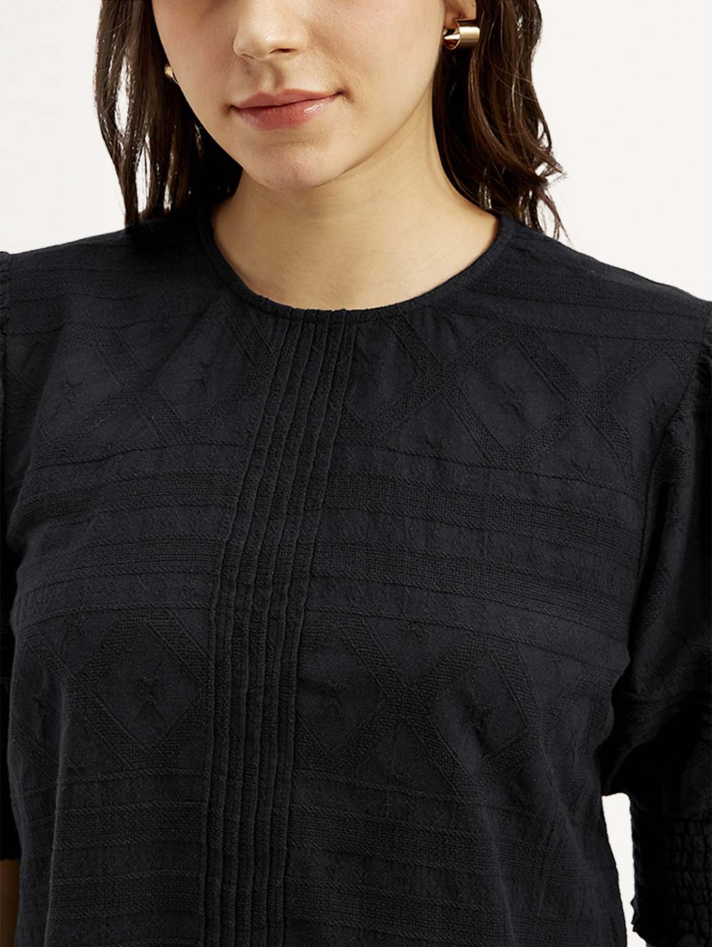 Women's Textured Black Round Neck Top