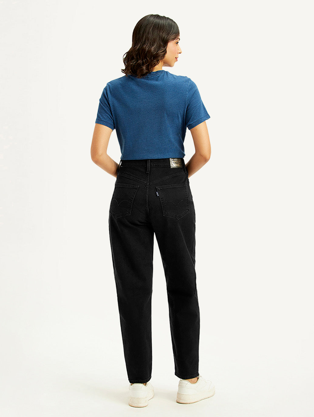 Women's Black Loose Tapered Fit High Rise Jeans