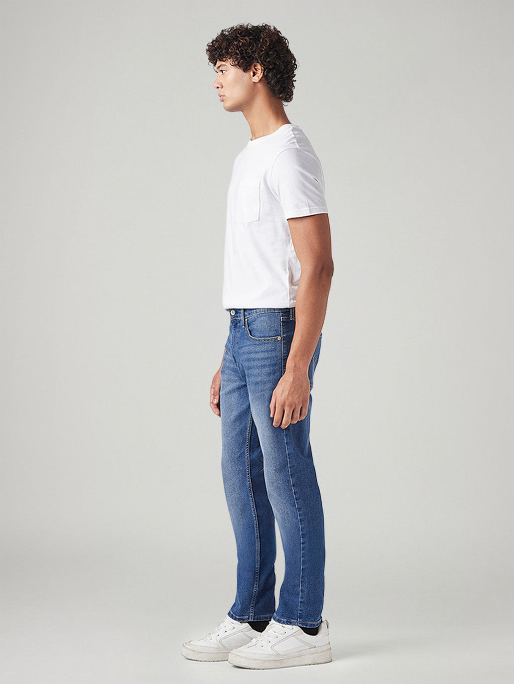 Men's 513 Med Indigo Slim Straight Fit Mid Rise Jeans