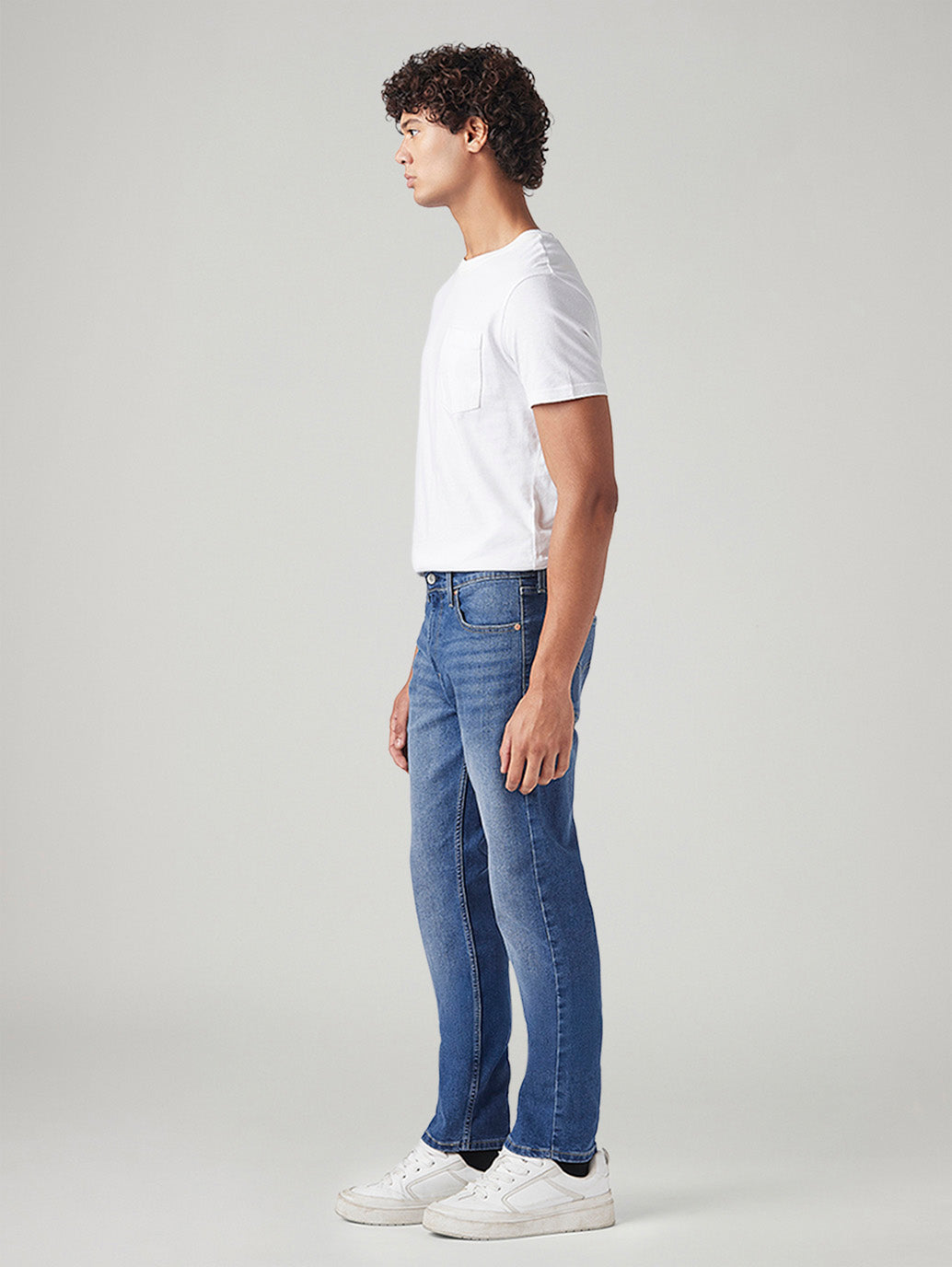 Men's 513 Med Indigo Slim Straight Fit Mid Rise Jeans