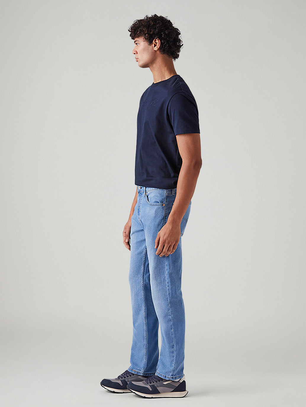Men's 513 Light Blue Slim Straight Fit Mid Rise Jeans