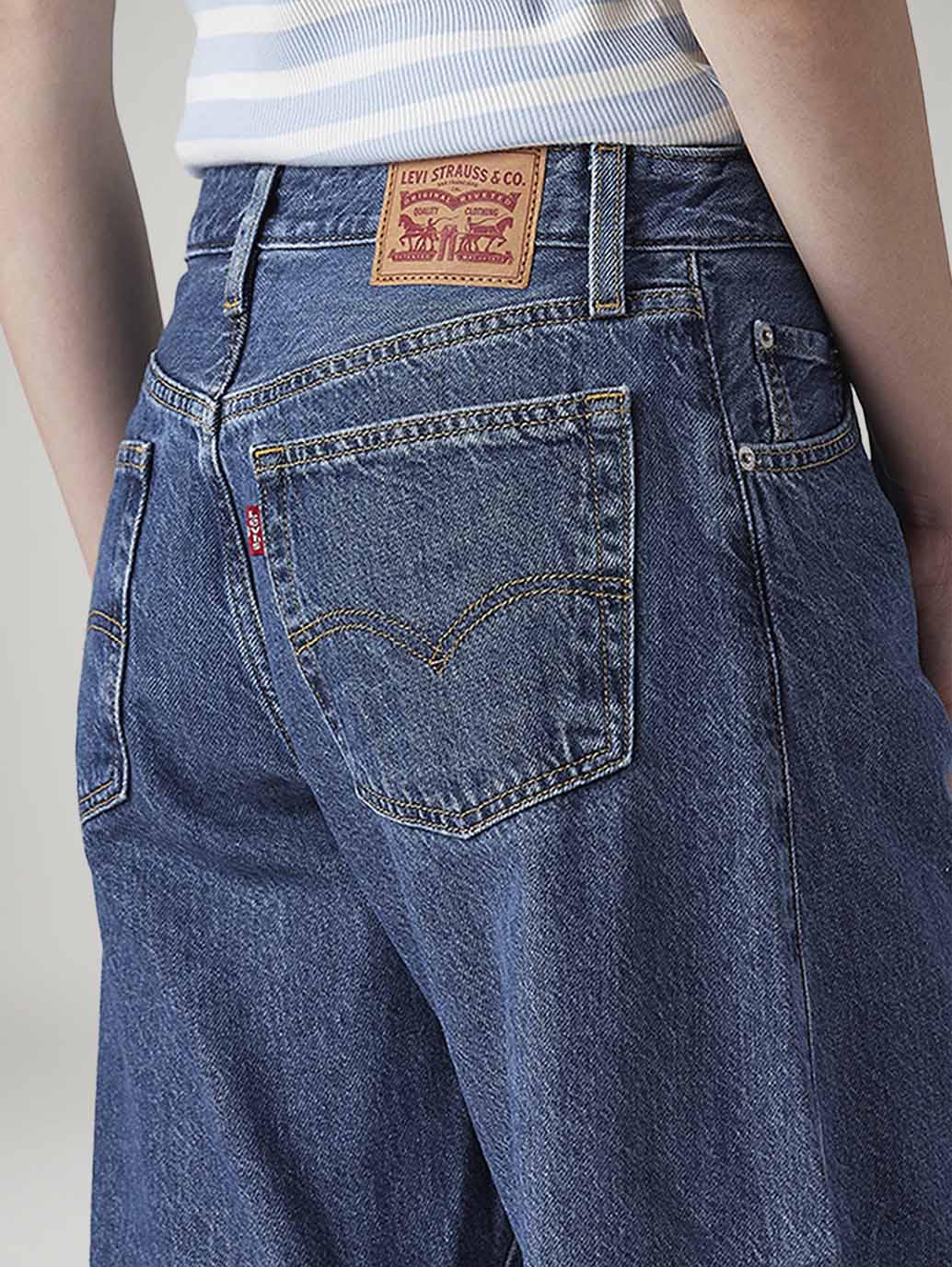 Women's Med Indigo Baggy Dad Barrel Loose Fit Mid Rise Jeans