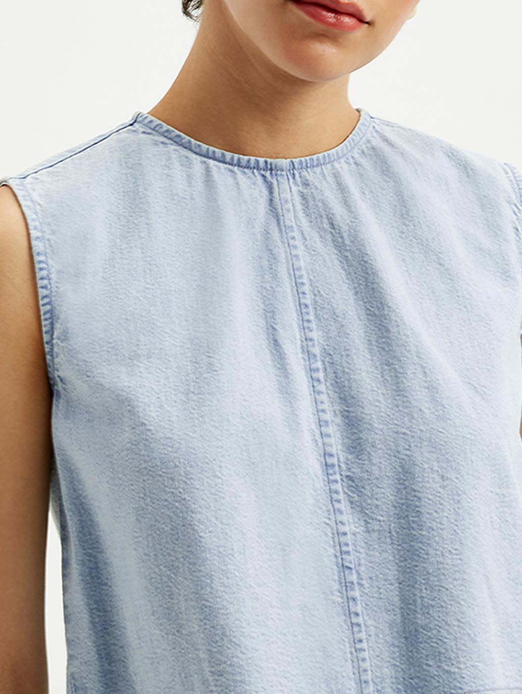 Women's Solid Light Blue Round Neck Denim Crop Top