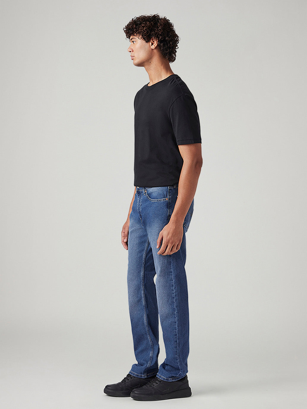 Men's 505 Med Indigo Straight Fit Mid Rise Jeans