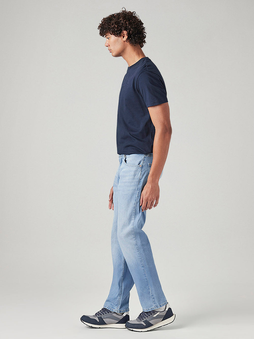 Men's 505 Light Blue Straight Fit Mid Rise Jeans