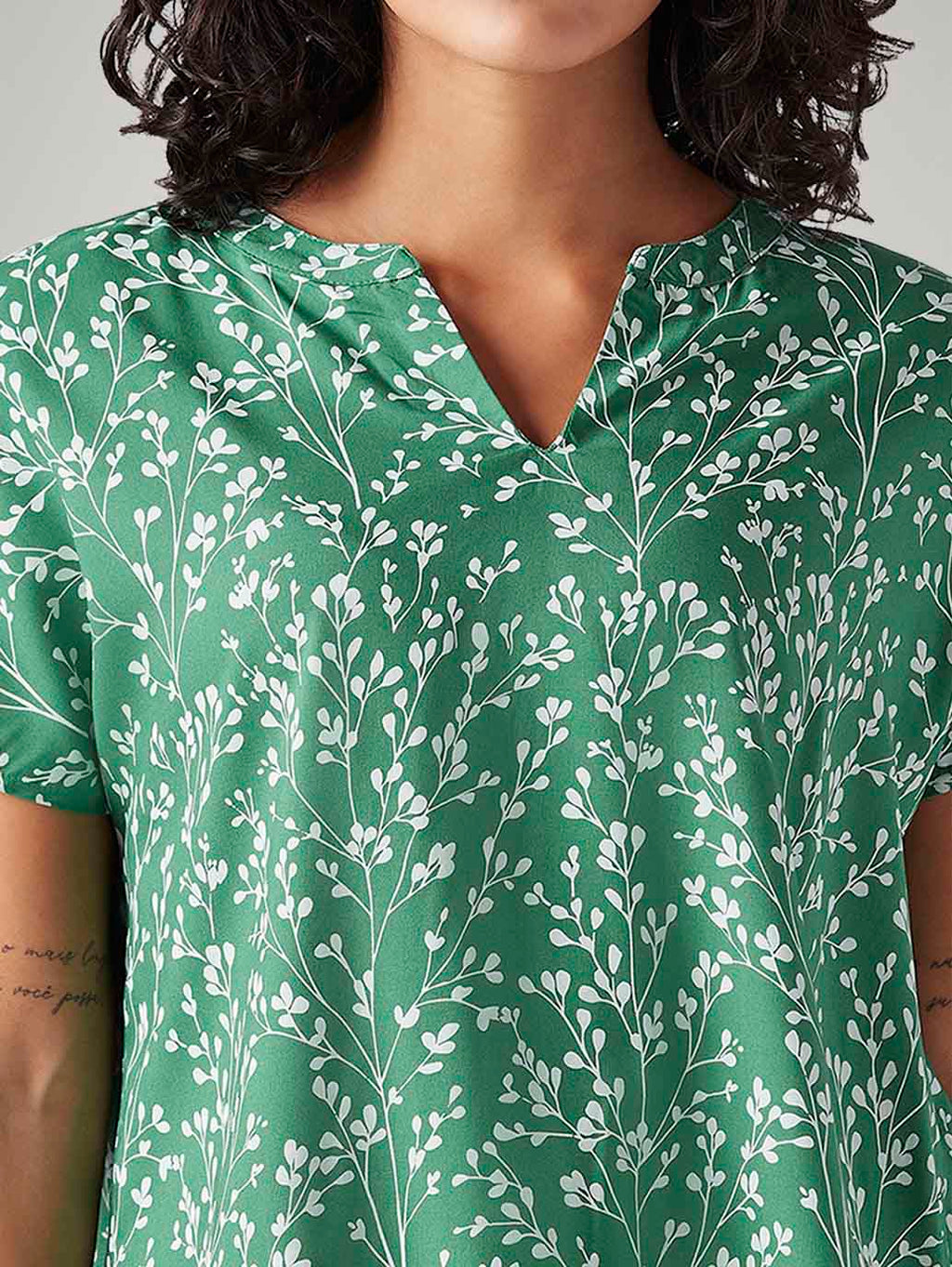 Women's Floral Regular Fit Top