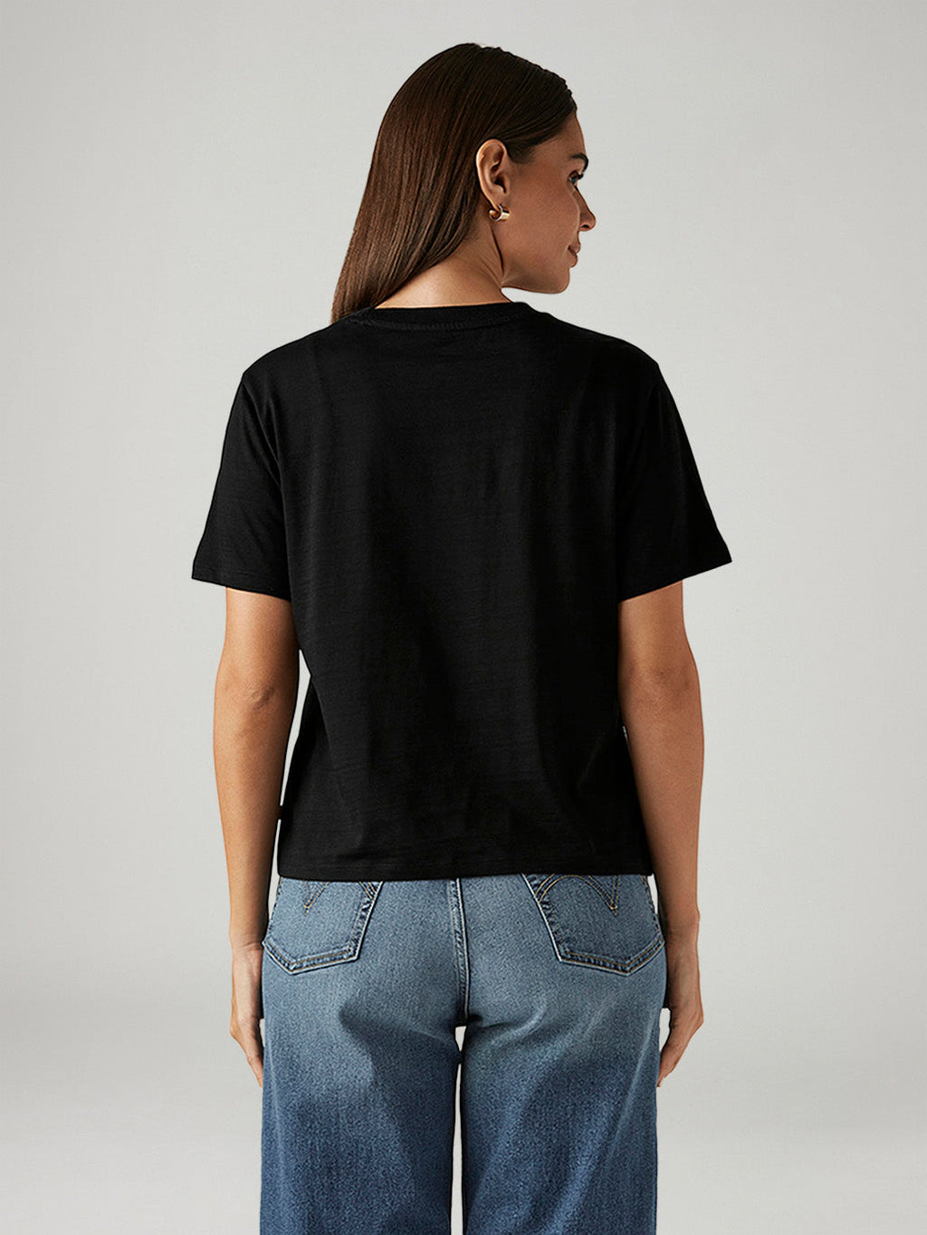 Women's Solid Black Relaxed Fit T-shirt