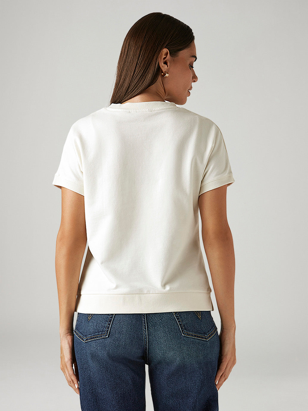 Women's Solid White Relaxed Fit T-shirt