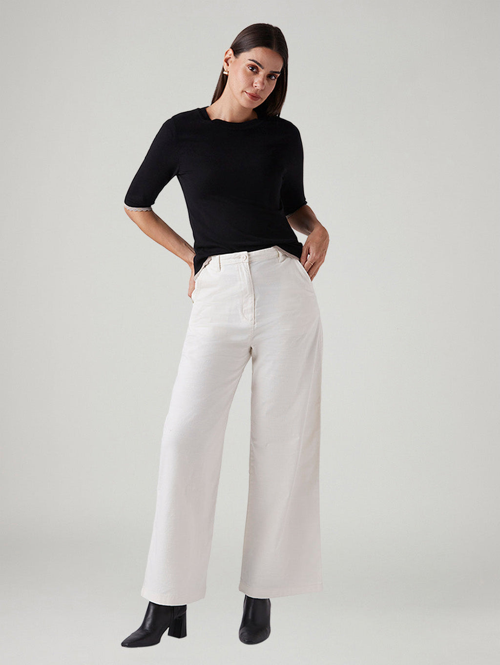 Women's White Loose Fit High Rise Trousers
