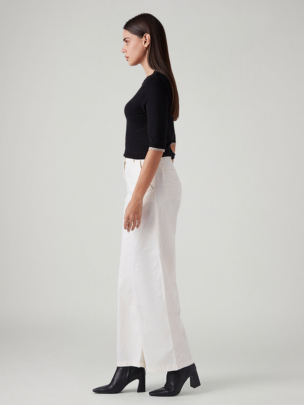 Women's White Loose Fit High Rise Trousers