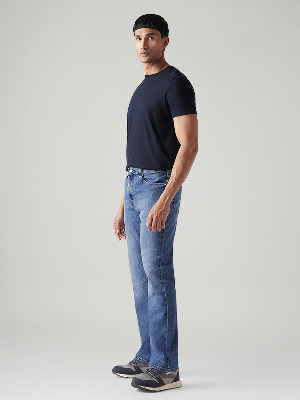 Men's 517 Med Indigo Bootcut Fit Mid Rise Jeans