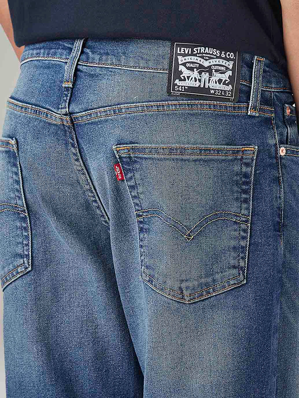 Men's 541 Blue Athletic Tapered Fit Mid Rise Tinted Jeans