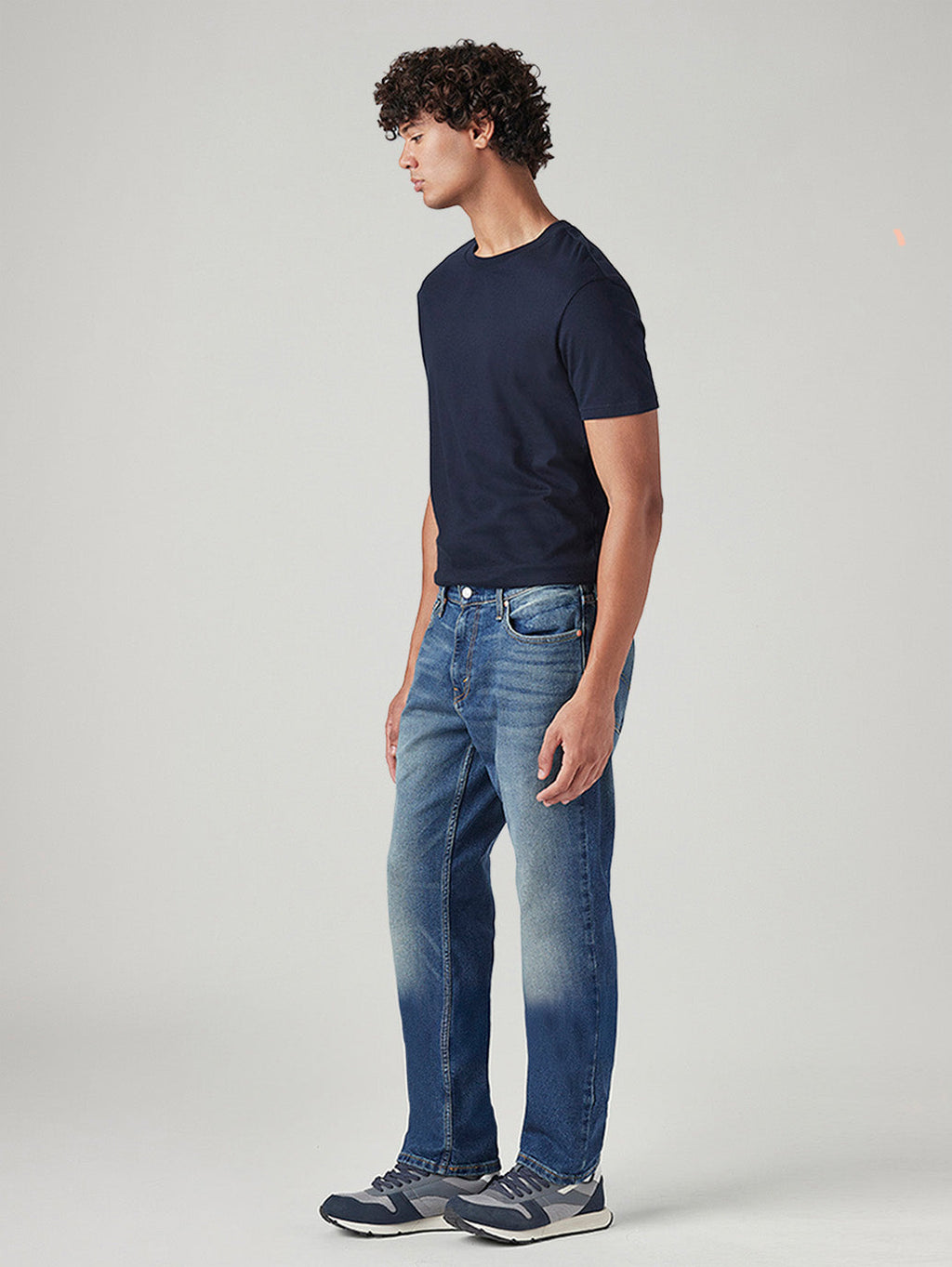 Men's 541 Blue Athletic Tapered Fit Mid Rise Tinted Jeans