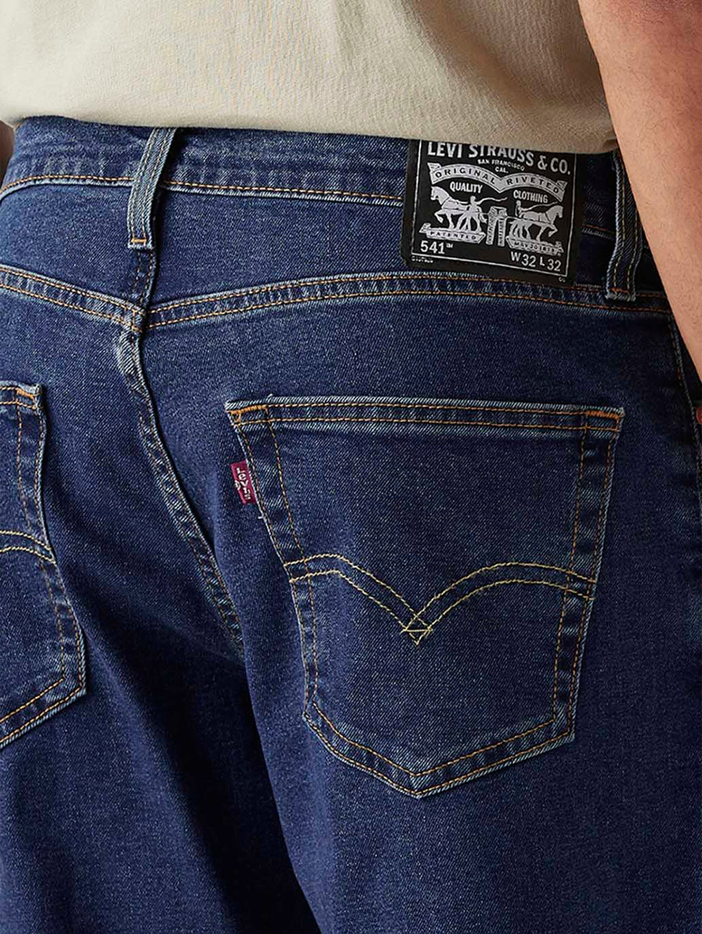 Men's 541 Med Indigo Athletic Tapered Fit Mid Rise Jeans