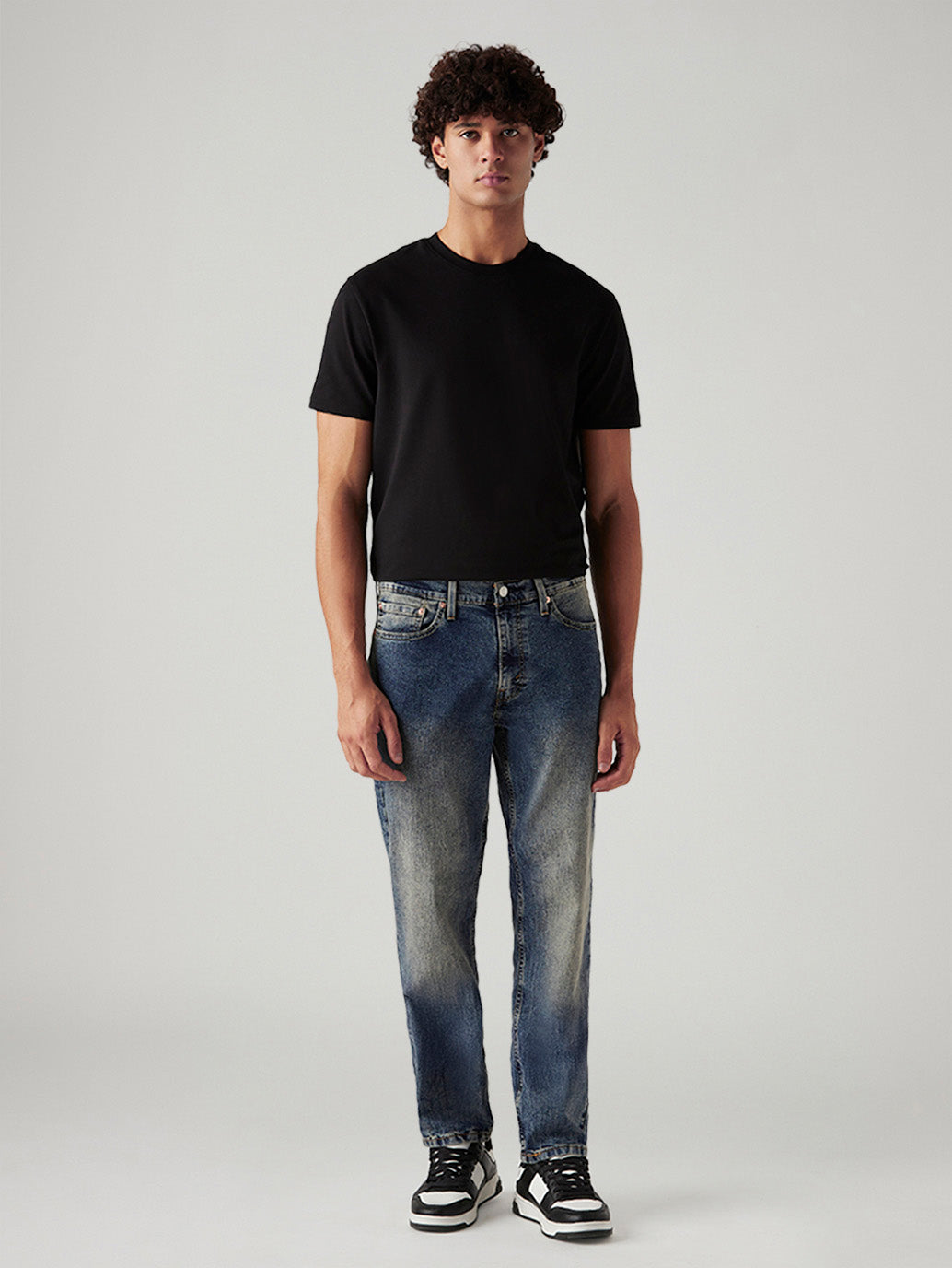 Men's Tinted 541 Med Indigo Athletic Tapered Fit Mid Rise Jeans