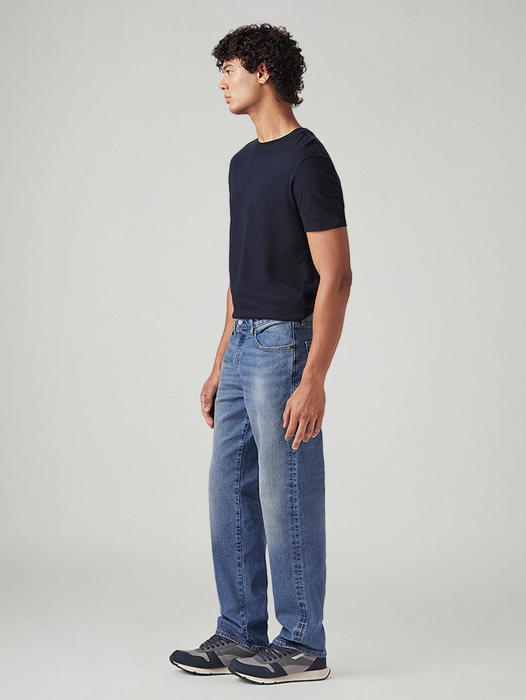 Men's 555 Blue Relaxed Straight Fit Mid Rise Commuter Jeans