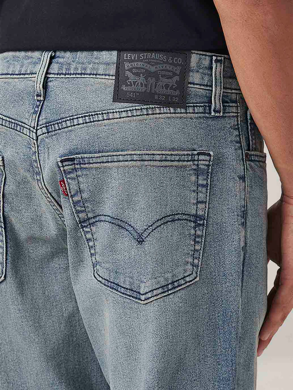 Men's 541 Med Indigo Athletic Tapered Fit Mid Rise Commuter Jeans