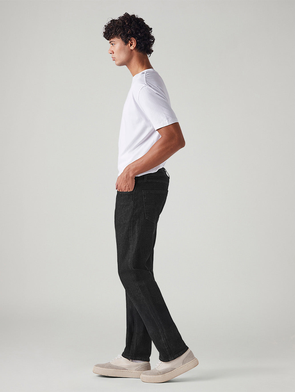 Men's 505 Black Straight Fit Mid Rise Jeans