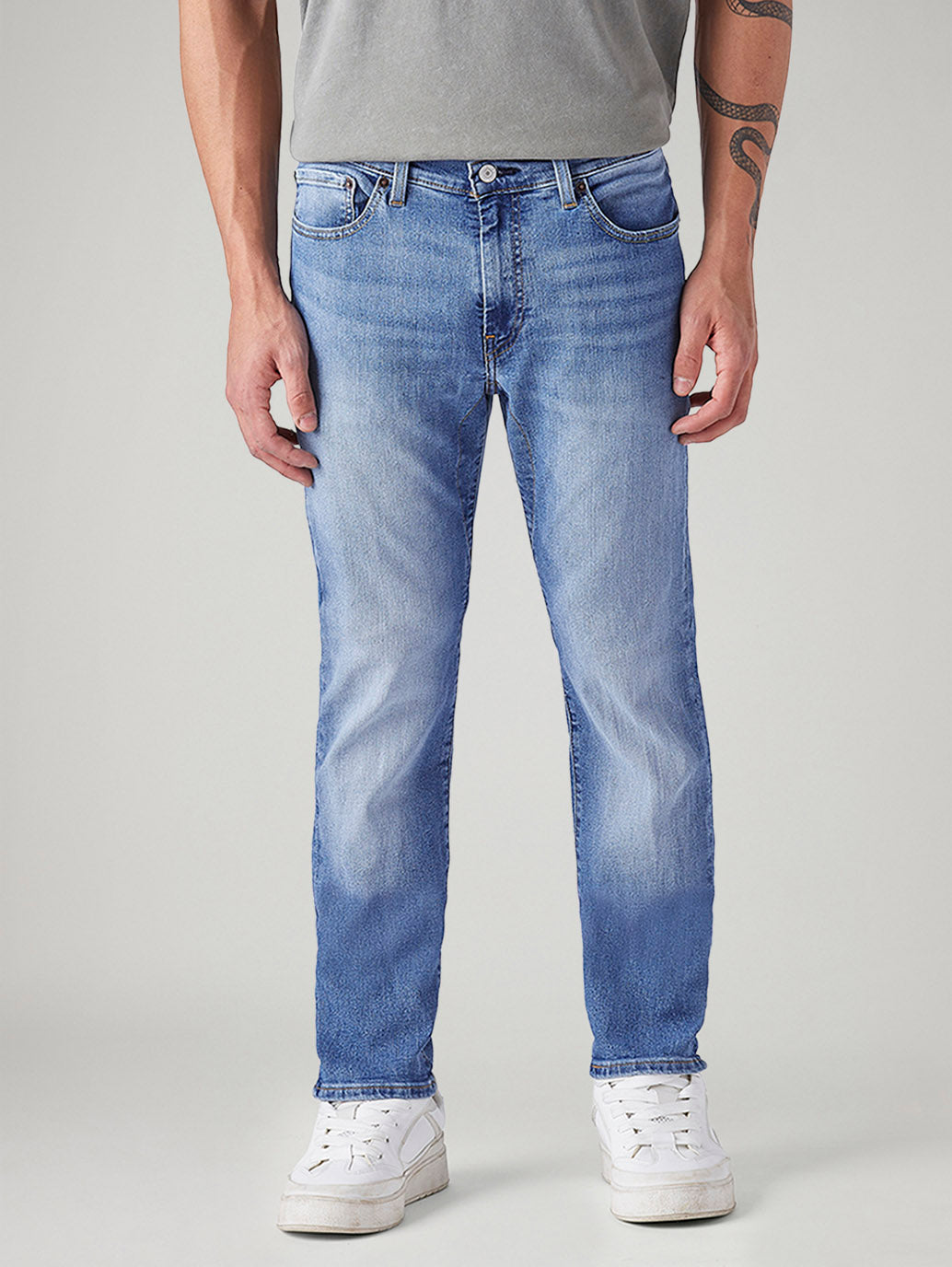 Men's 511 Light Blue Slim Fit Mid Rise Commuter Jeans