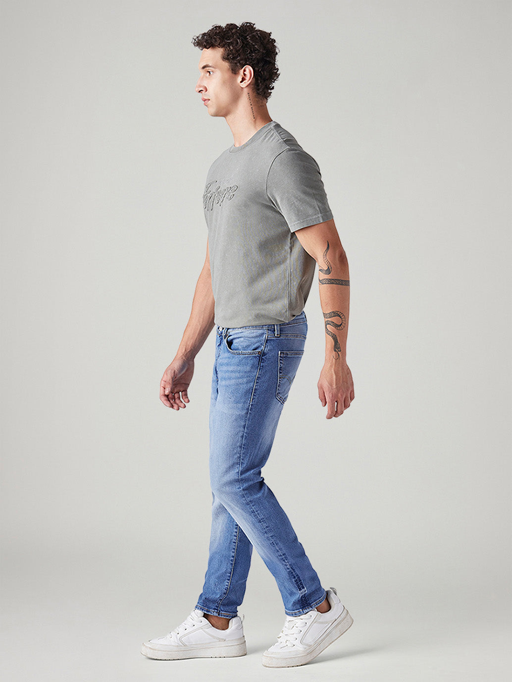 Men's 511 Light Blue Slim Fit Mid Rise Commuter Jeans