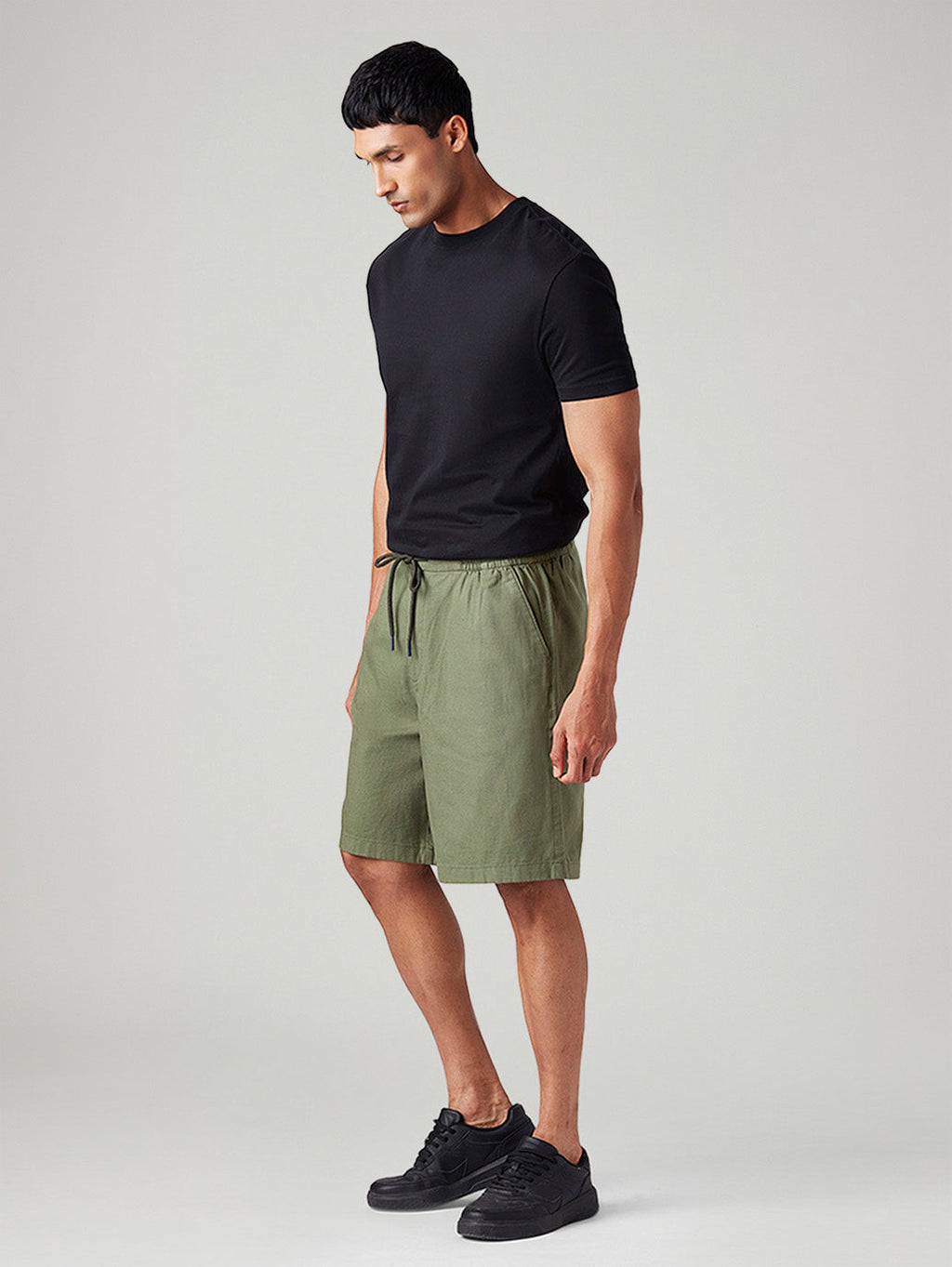 Men's Olive Baggy Fit Mid Rise Linen Shorts