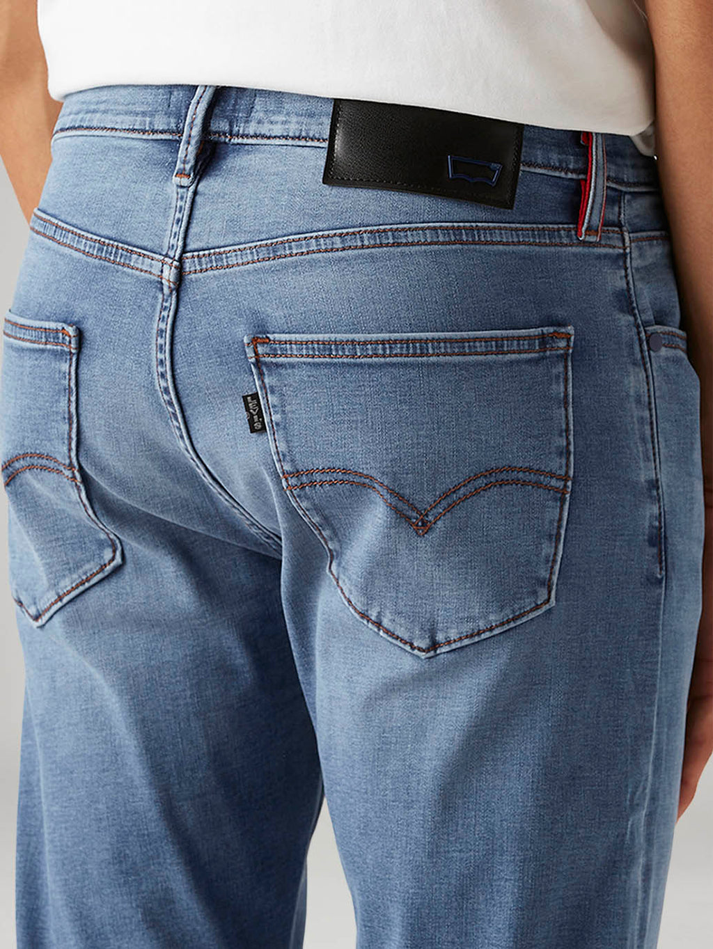 Men's 512 Light Blue Slim Tapered Fit Innovation Stretch Jeans