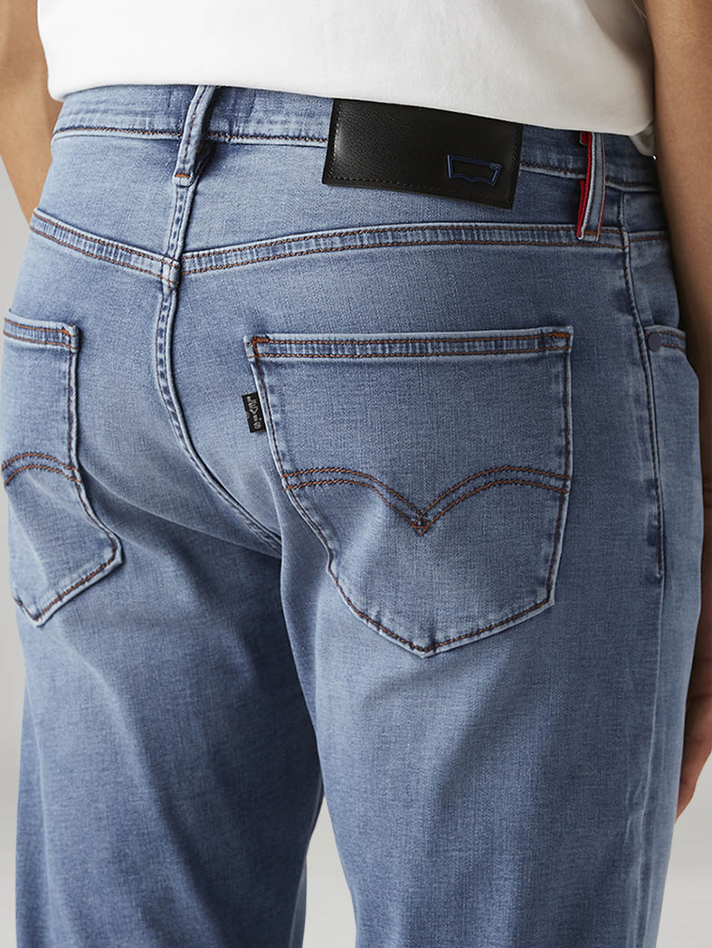 Men's 512 Light Blue Slim Tapered Fit Innovation Stretch Jeans