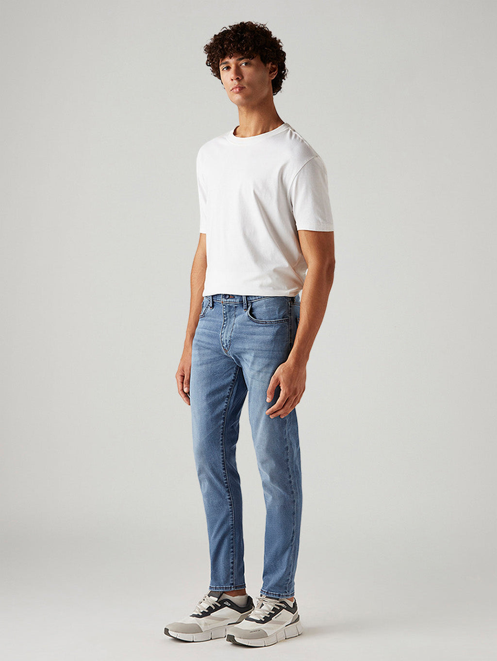 Men's 512 Light Blue Slim Tapered Fit Innovation Stretch Jeans
