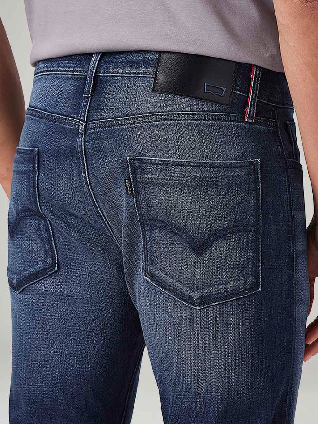 Men's 512 Dark-Blue Slim Tapered Fit Mid Rise Jeans
