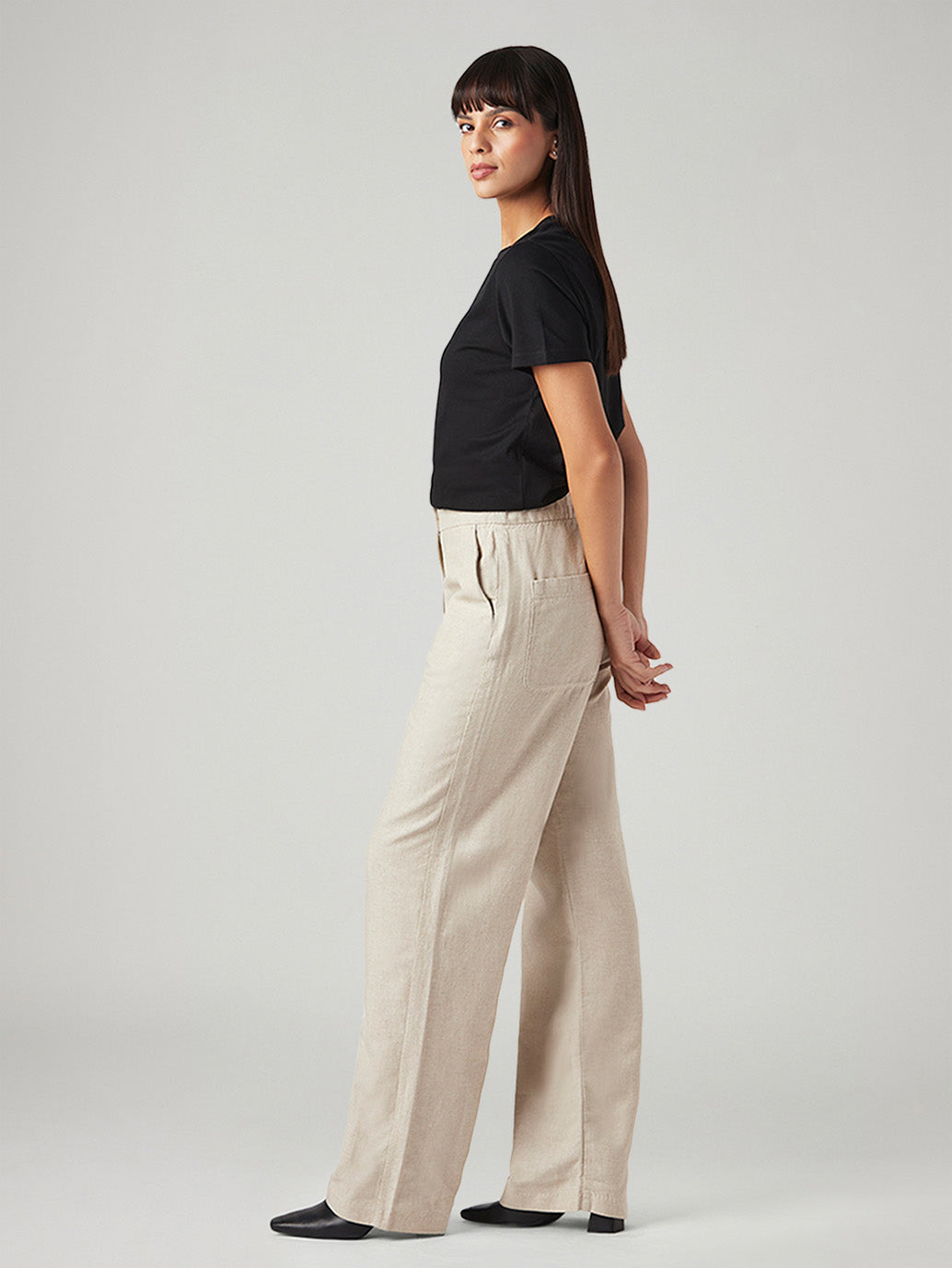 Women's Beige Loose Fit High Rise Linen Trousers