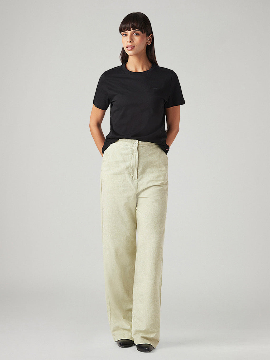 Women's Light Green Loose Fit High Rise Linen Trousers