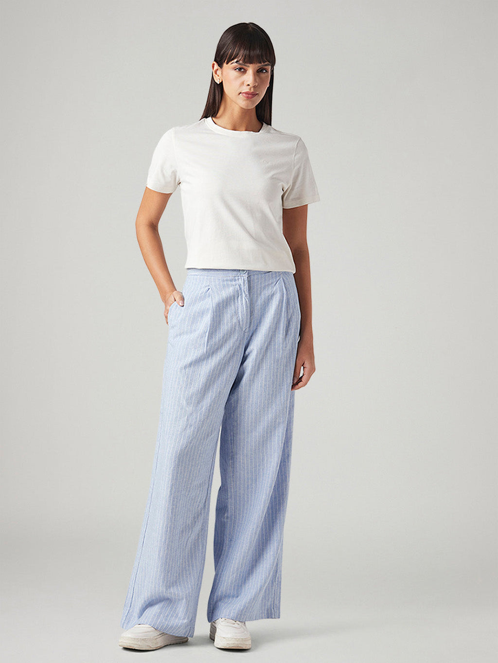 Women's Light Blue Straight Fit Mid Rise Pleated Trousers