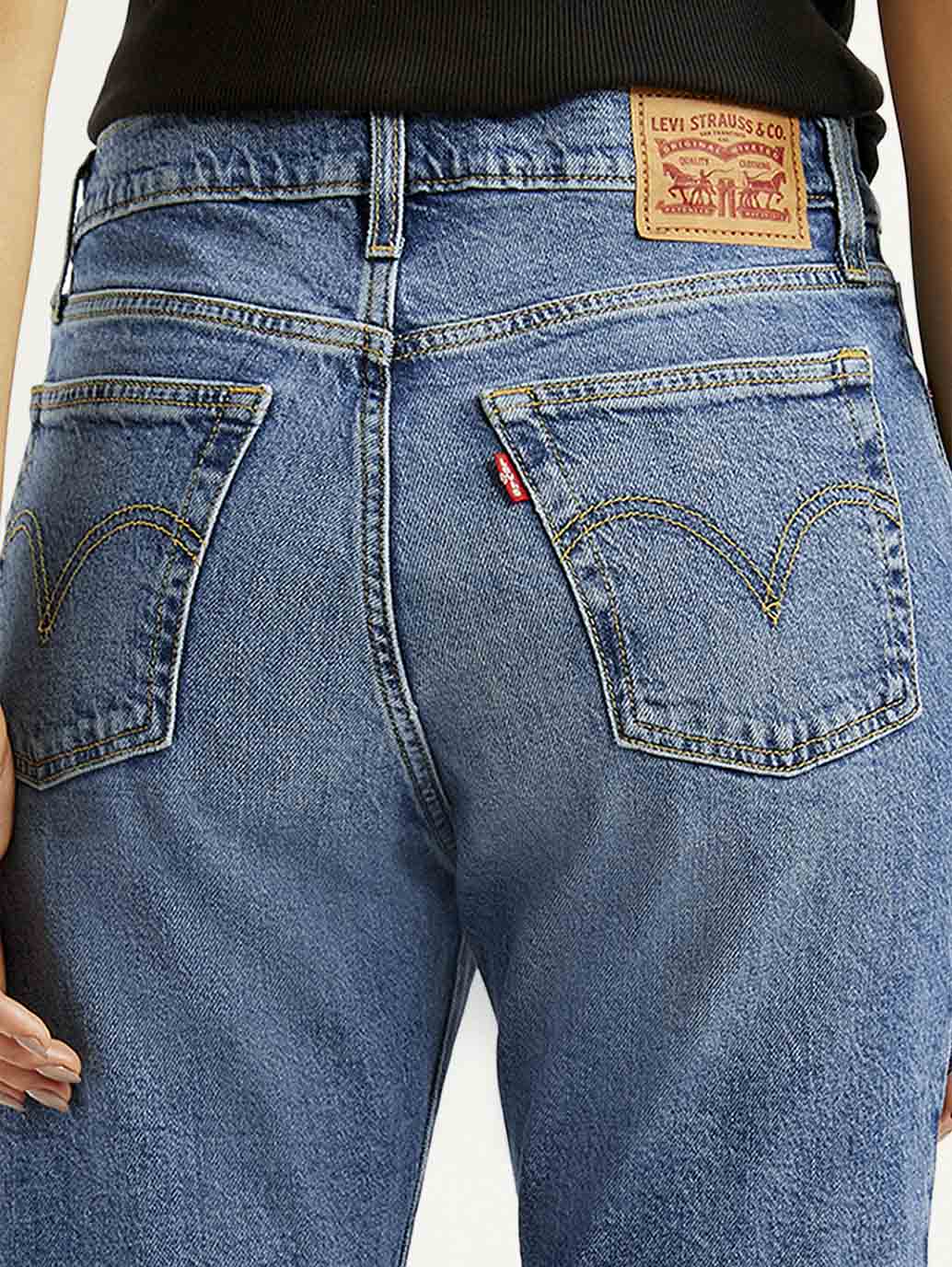 Women's Med Indigo Wedgie Straight Fit Mid Rise Jeans