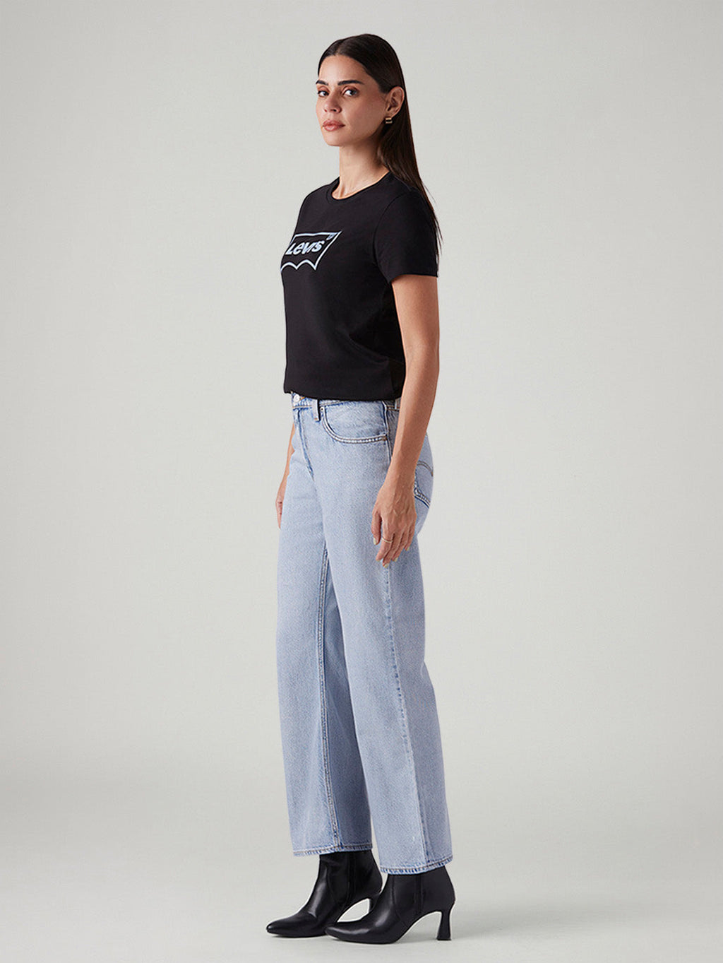 Women's Light Blue Loose Bootcut Fit Mid Rise Jeans