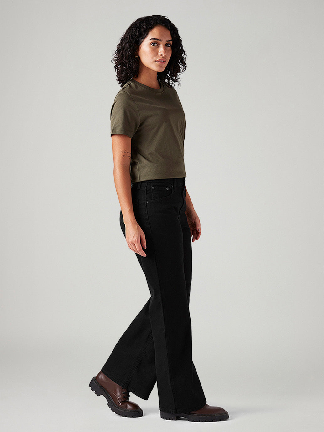 Women's Black Loose Bootcut Fit Mid Rise Jeans