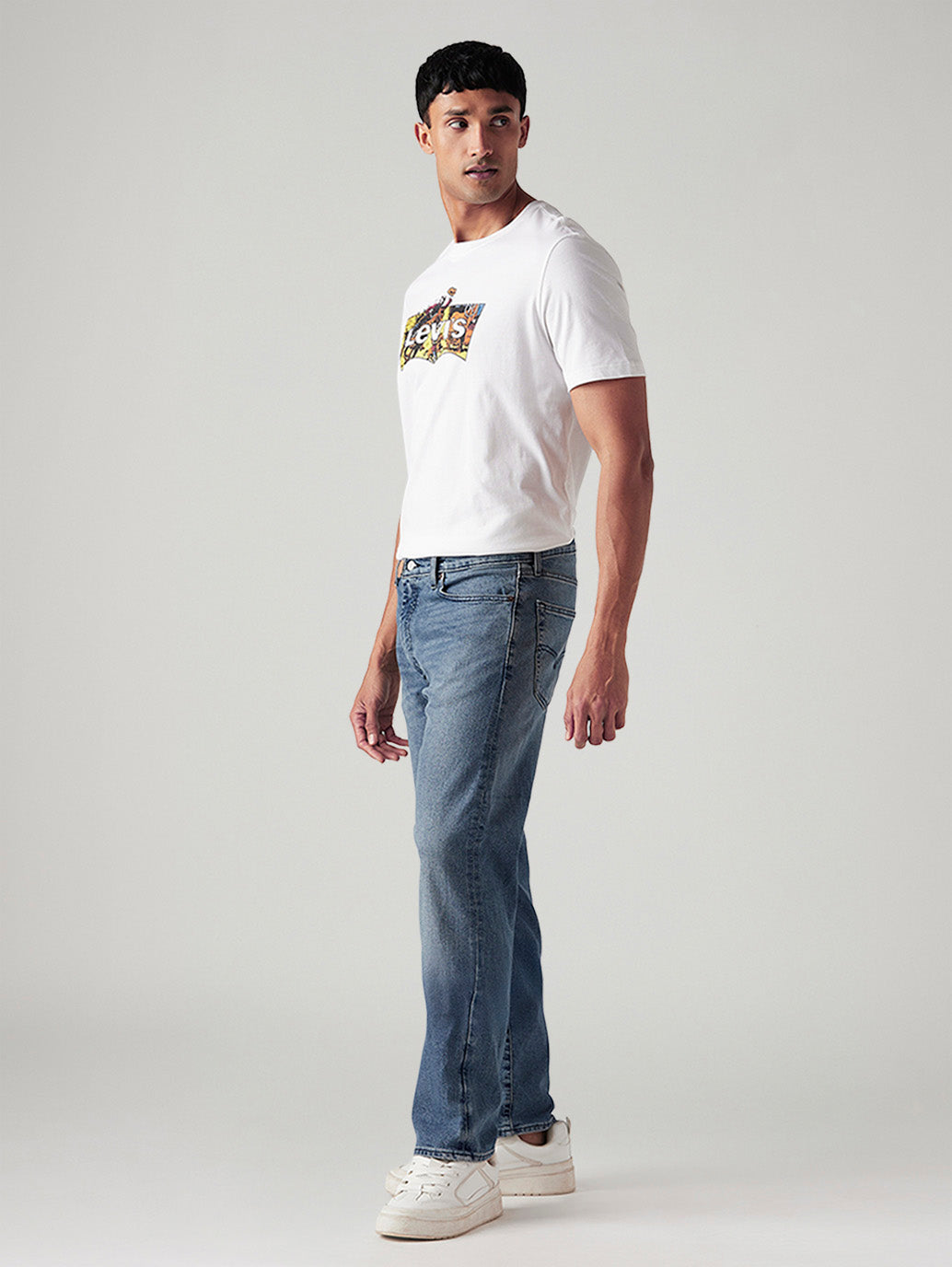 Men's 555 Blue Relaxed Straight Fit Mid Rise Commuter Jeans