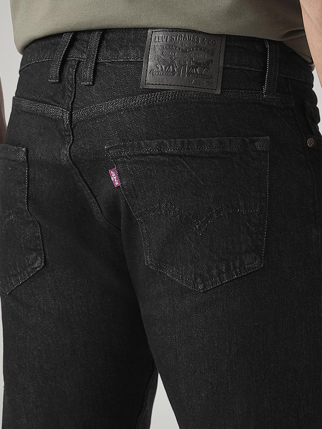 Men's 513 Black Slim Straight Fit Mid Rise Jeans
