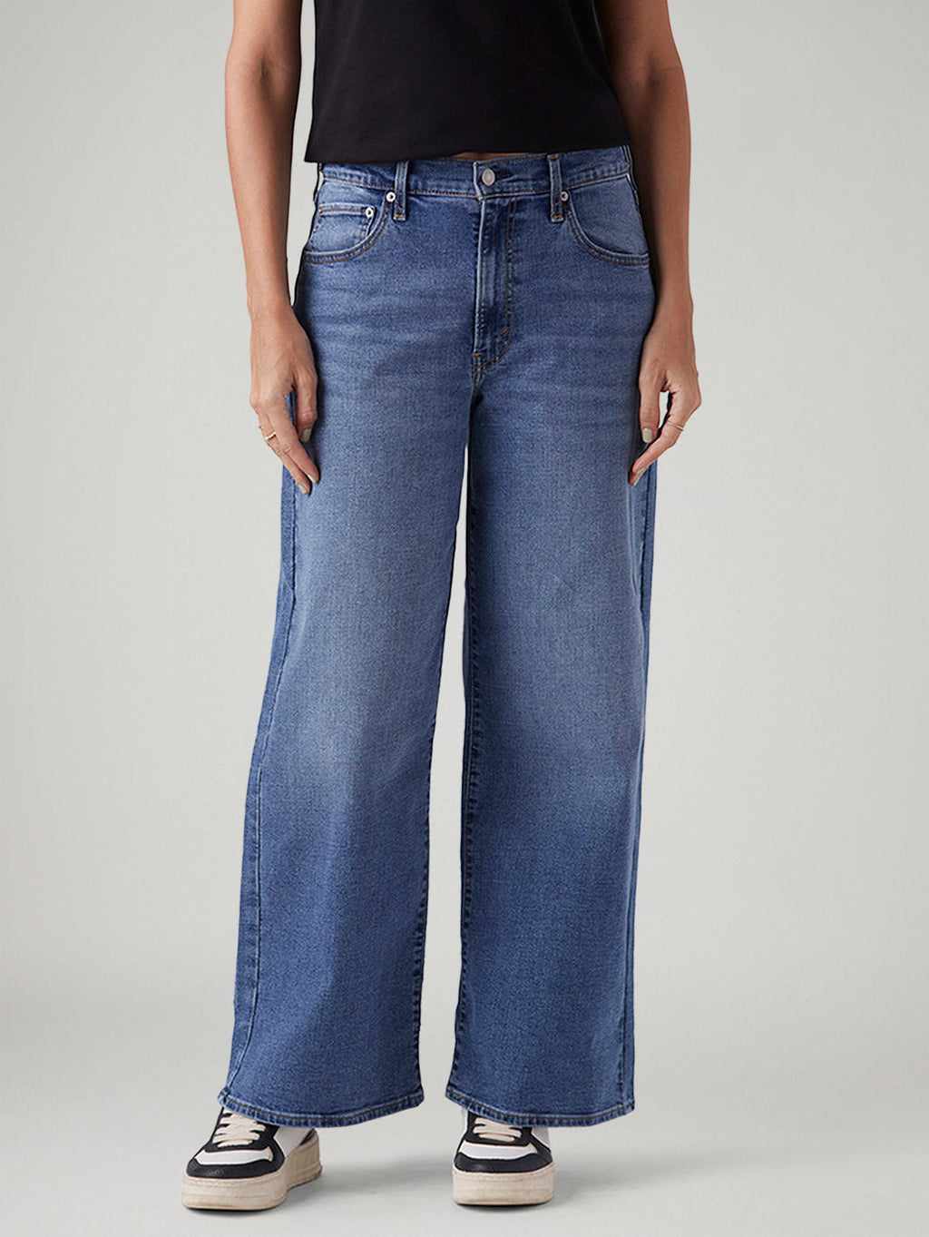 Women's Blue Wide Leg Fit Mid Rise Cinched Jeans