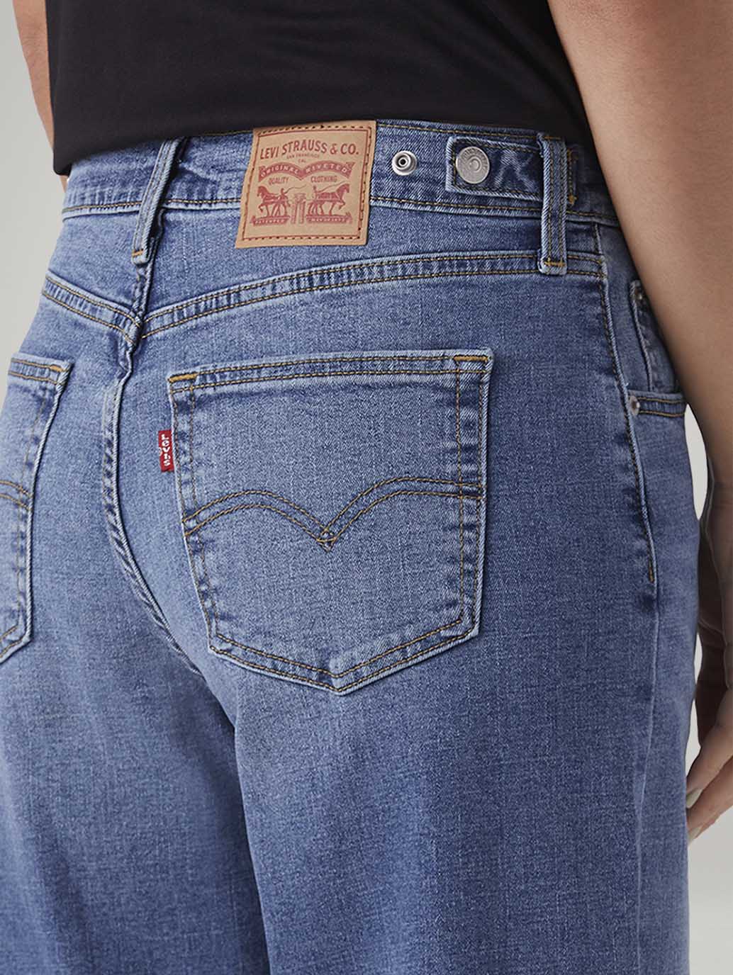Women's Blue Wide Leg Fit Mid Rise Cinched Jeans