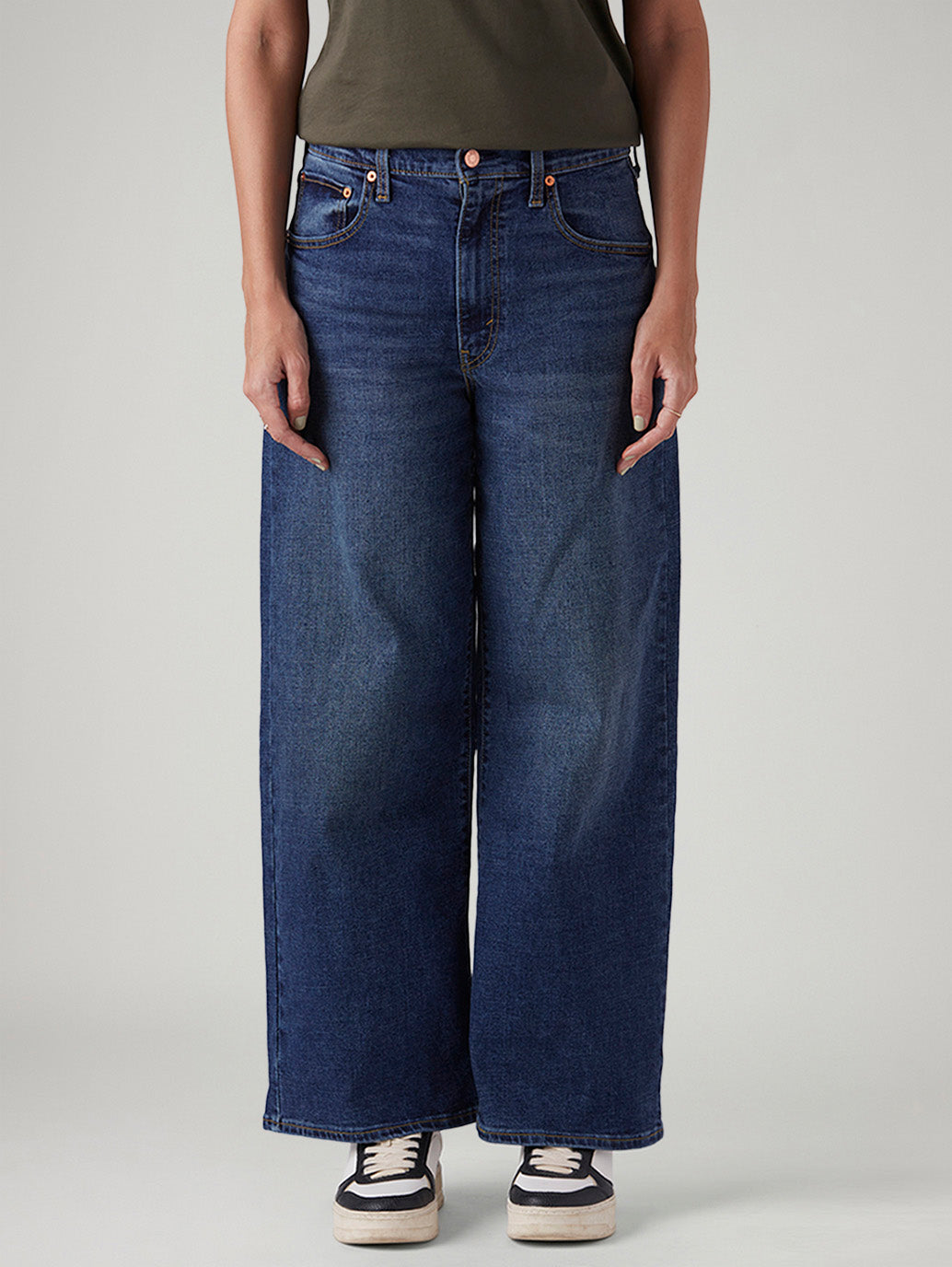 Women's Blue Wide Leg Fit Mid Rise Cinched Jeans