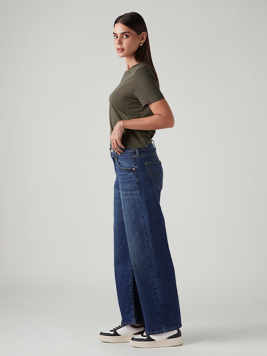 Women's Blue Wide Leg Fit Mid Rise Cinched Jeans