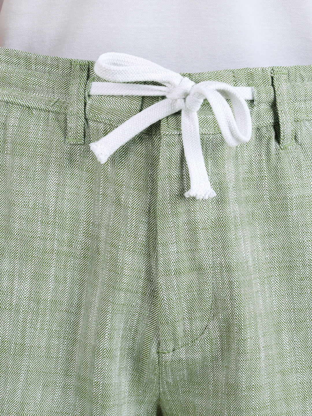 Men's Green Regular Fit Solid Casual Shorts