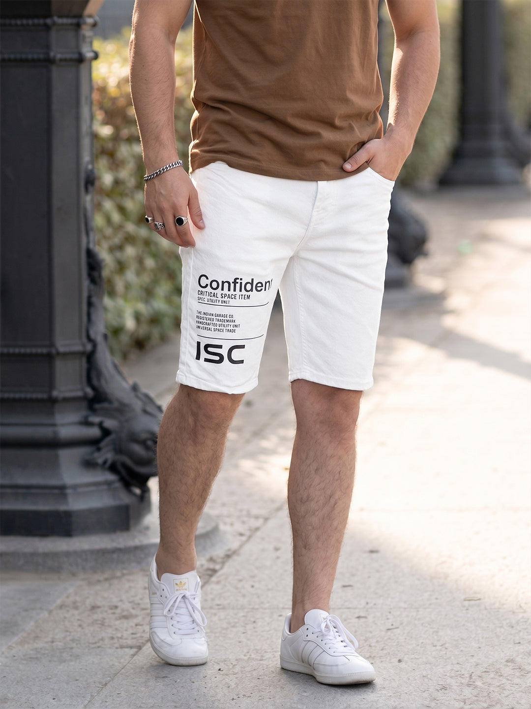 Men's White Slim Fit Printed Casual Shorts