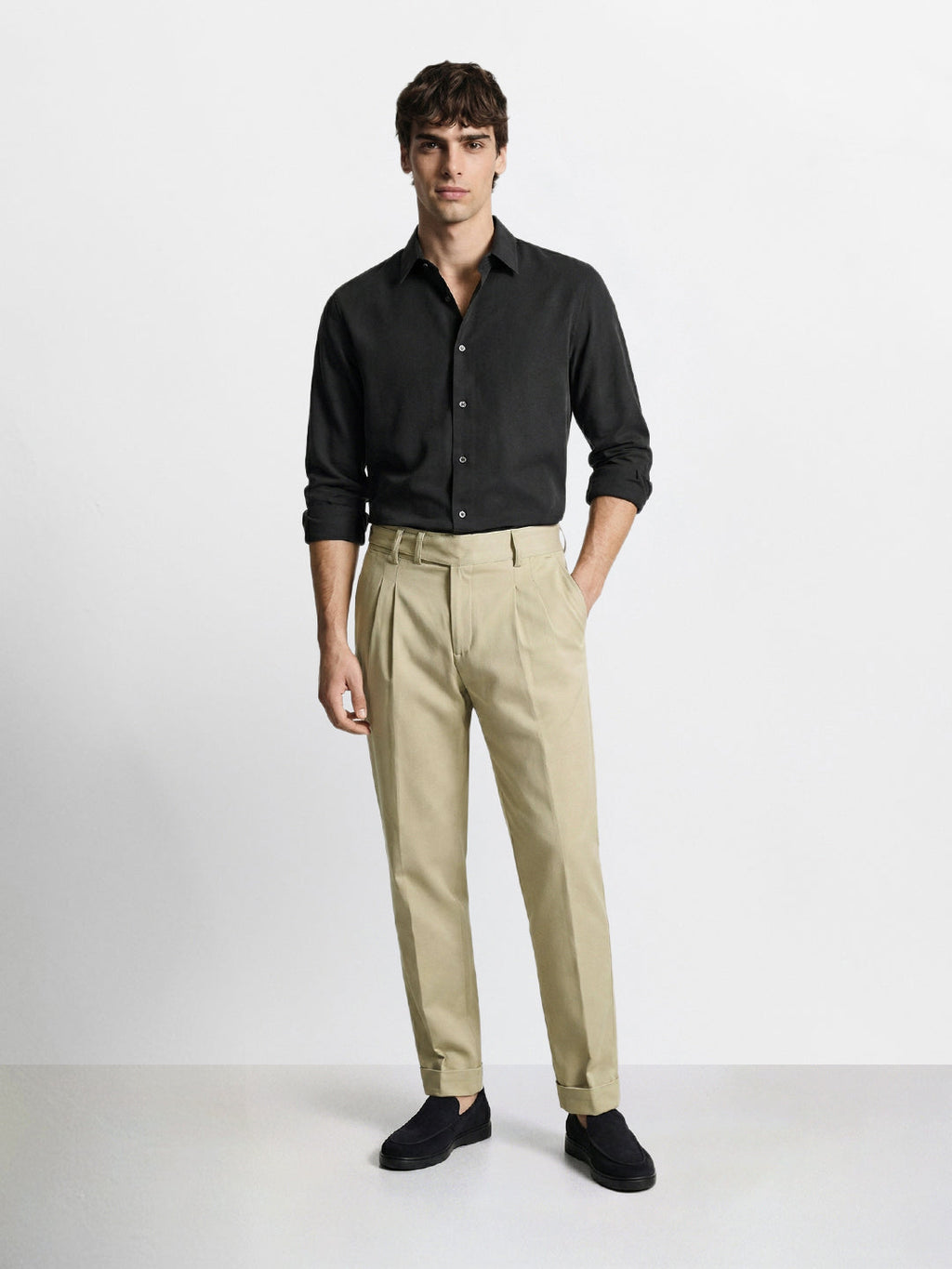 Men's Green Relaxed Fit Solid Casual Trousers