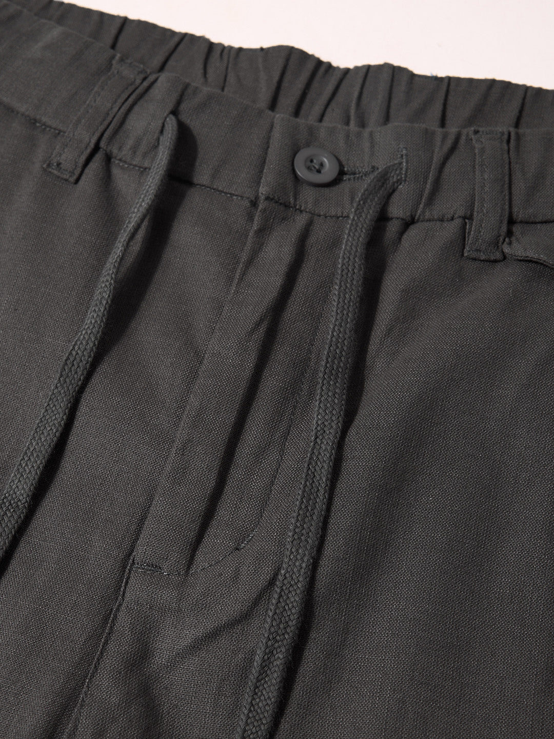 Men's Grey Regular Fit Solid Casual Trousers