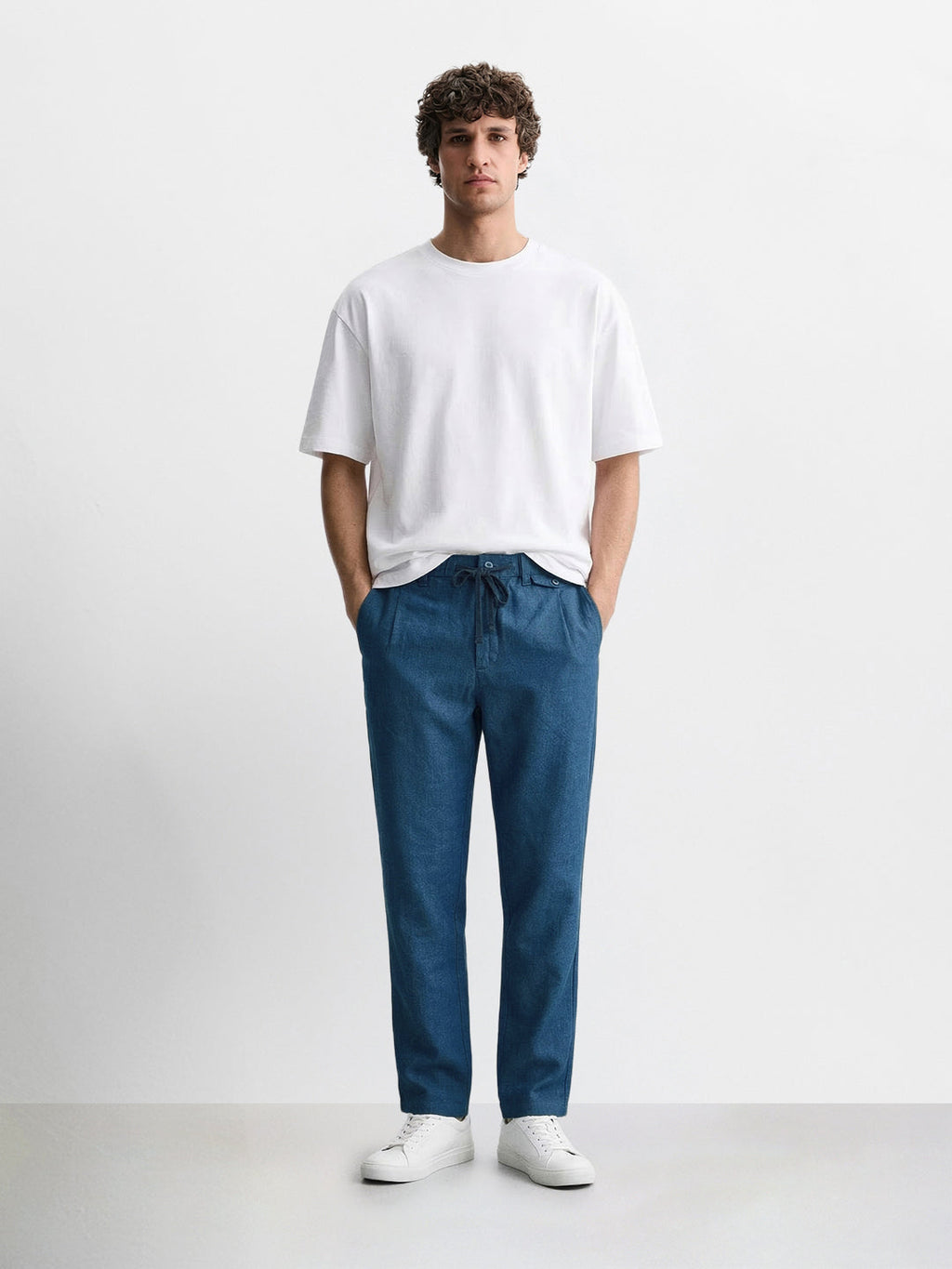 Men's Blue Regular Fit Solid Casual Trousers