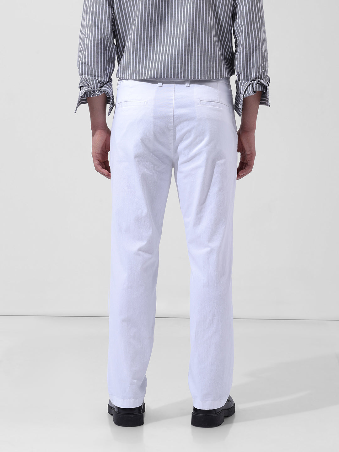 Men's White Regular Fit Solid Casual Chinos