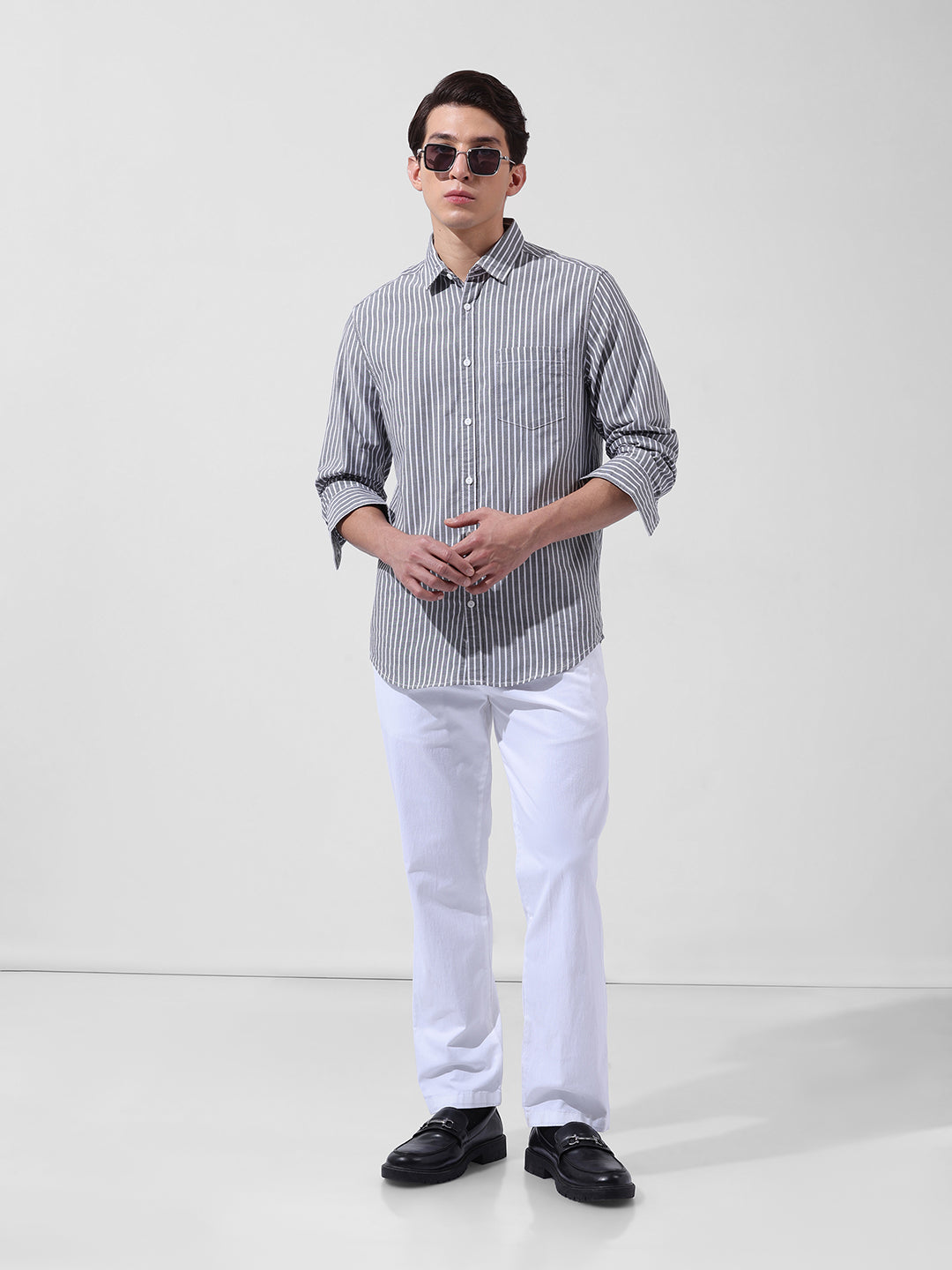 Men's White Regular Fit Solid Casual Chinos